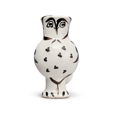 View full screen - View 1 of Lot 243. Vase chouette.