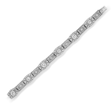 View full screen - View 1 of Lot 39. Bracelet diamants | Diamond bracelet.