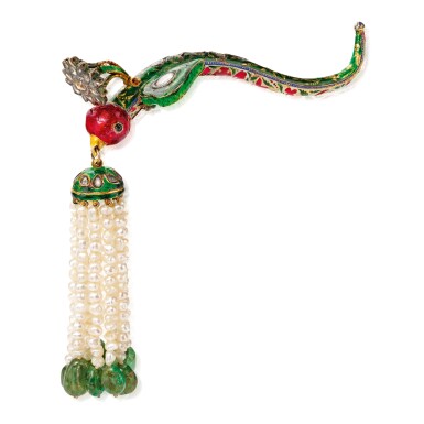 View full screen - View 1 of Lot 596. SEED PEARL, GEM-SET AND ENAMEL TURBAN ORNAMENT (TURRA) | 小顆珍珠配寶石及琺瑯彩頭巾裝飾.
