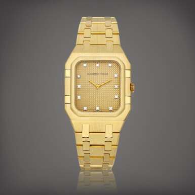 View full screen - View 1 of Lot 8864. Royal Oak Rectangular | A yellow gold and diamond-set bracelet watch, Circa 1978 | 愛彼 | 皇家橡樹系列 Rectangular | 黃金鑲鑽石鏈帶腕錶,約1978年製.