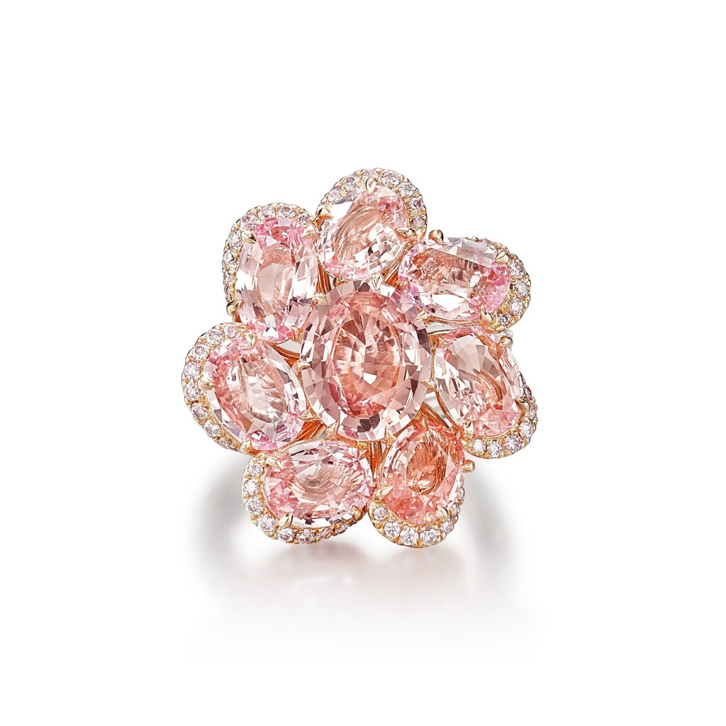 View full screen - View 1 of Lot 272. Padparadscha Sapphire and Diamond Ring | 天然「斯里蘭卡」及「馬達加斯加」未經加熱橙粉紅色剛玉 配 鑽石 戒指 (橙粉紅色剛玉共重11.18克拉).
