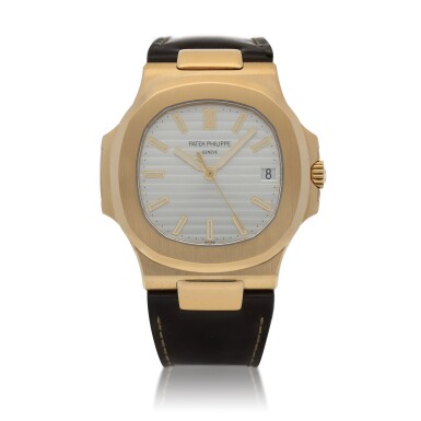 View full screen - View 1 of Lot 18. Nautilus, Ref. 5711J Yellow gold wristwatch with date and matching cufflinks Circa 2008 | 百達翡麗5711J型號「Nautilus」黃金腕錶備日期顯示,連同款袖釦,年份約2008.