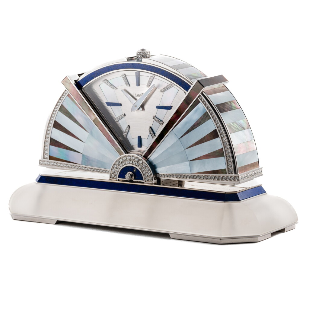 View full screen - View 1 of Lot 44. A white gold, rock crystal, mother-of-pearl, lapis lazuli and diamond-set desk clock with concealed dial, Circa 2000 | 伯爵 白金鑲白水晶、珠母貝、青金石及鑽石座鐘配隱藏錶盤,約2000年製.