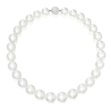 View full screen - View 1 of Lot 439. CULTURED PEARL AND DIAMOND NECKLACE | 養殖珍珠配鑽石項鏈.