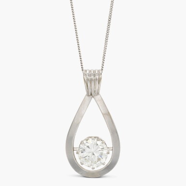 View full screen - View 1 of Lot 152. Diamond Pendant Necklace.