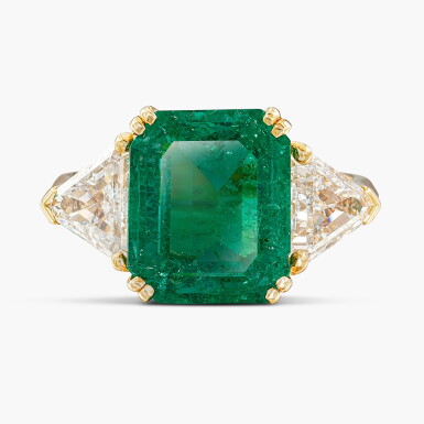View full screen - View 1 of Lot 1227. Emerald and Diamond Ring | 寶格麗 | 5.97克拉「哥倫比亞」祖母綠 配 鑽石 戒指.