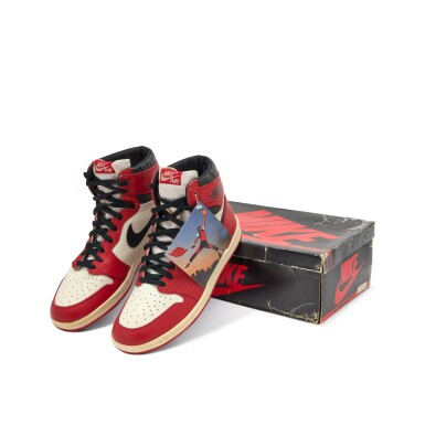 View full screen - View 1 of Lot 5. Nike Air Jordan 1 High 'Chicago' 1985 | Size 10.