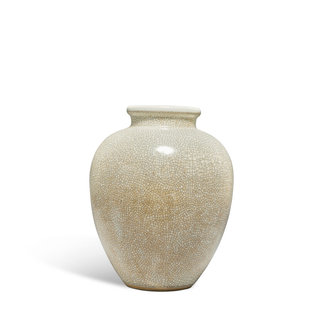 View full screen - View 1 of Lot 55. A Ge-type jar, Qing dynasty, 19th century.