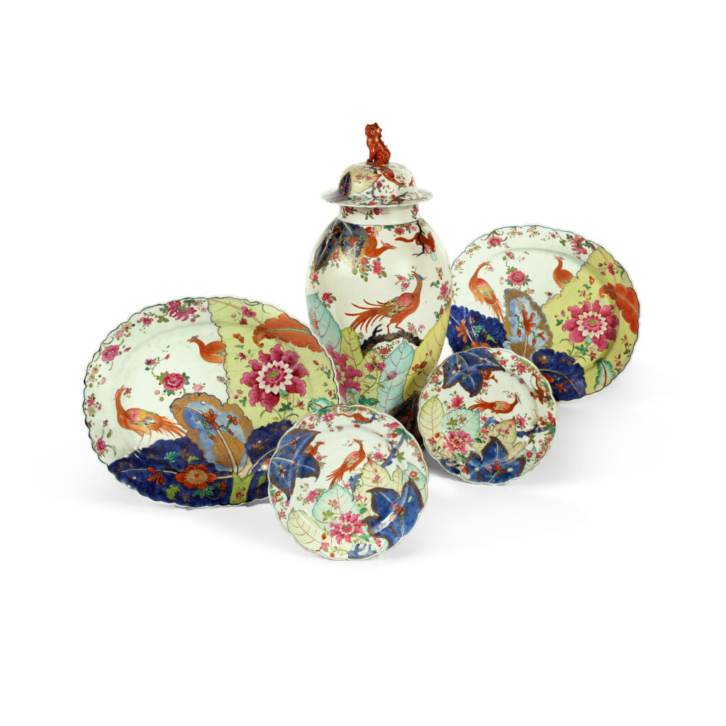View full screen - View 1 of Lot 35. A Group of Chinese Export 'Tobacco Leaf and Birds' Wares, Qing dynasty, Qianlong period, Circa 1785 | 清乾隆 約1785年 粉彩花鳥圖器一套五件.