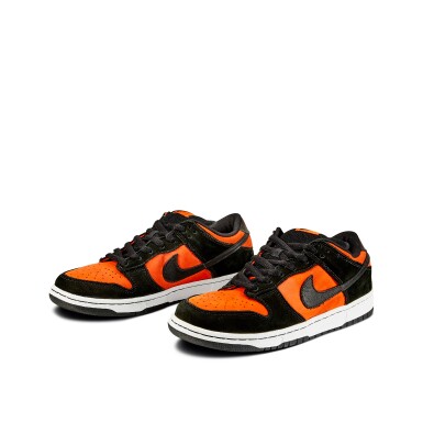 View full screen - View 1 of Lot 8676. Nike SB Dunk Low Pro 'Flash' | Size 10.