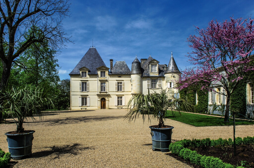 View full screen - View 1 of Lot 390. Château Haut Brion 2014 (12 BT).