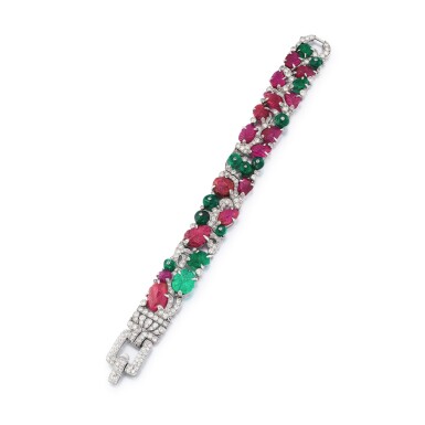 View full screen - View 1 of Lot 187. Bracelet émeraudes et rubis, "Tutti Frutti" | Emerald and ruby bracelet, 'Tutti Frutti'.