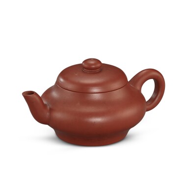 View full screen - View 1 of Lot 2042. An inscribed Yixing teapot and cover, Attributed to Shao Jingnan (1796-1874), Qing dynasty 清 傳邵景南製宜興朱泥壺 《留珮製》款.