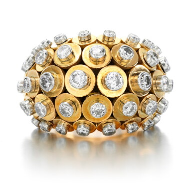 View full screen - View 1 of Lot 148. Diamond ring, 1940s.
