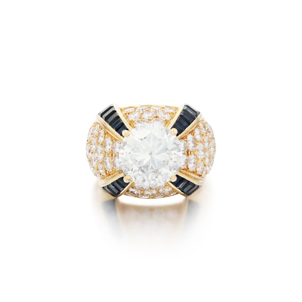View full screen - View 1 of Lot 213. Bague saphirs et diamants | Sapphire and diamond ring.