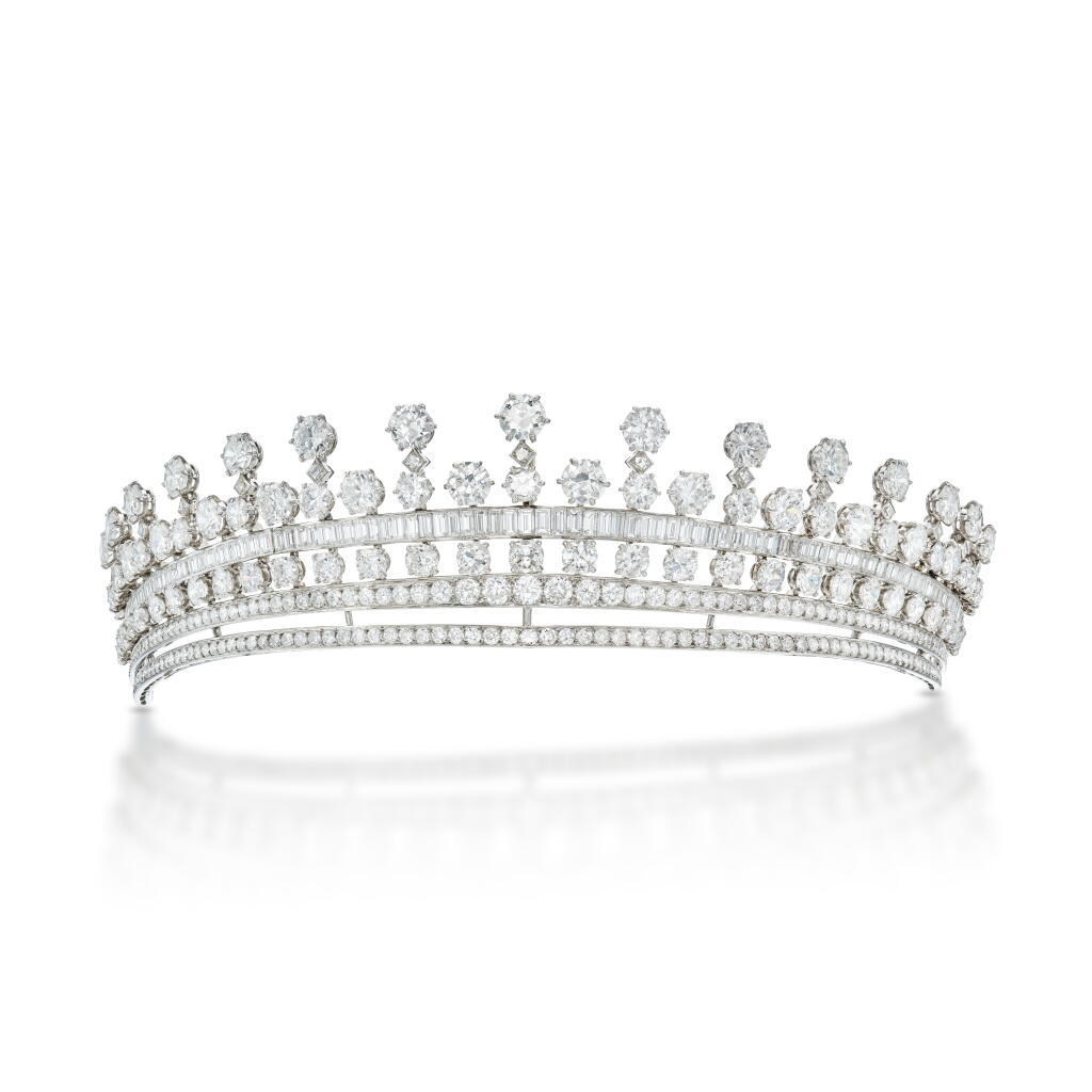View full screen - View 1 of Lot 602. Elegant diamond tiara, circa 1960.