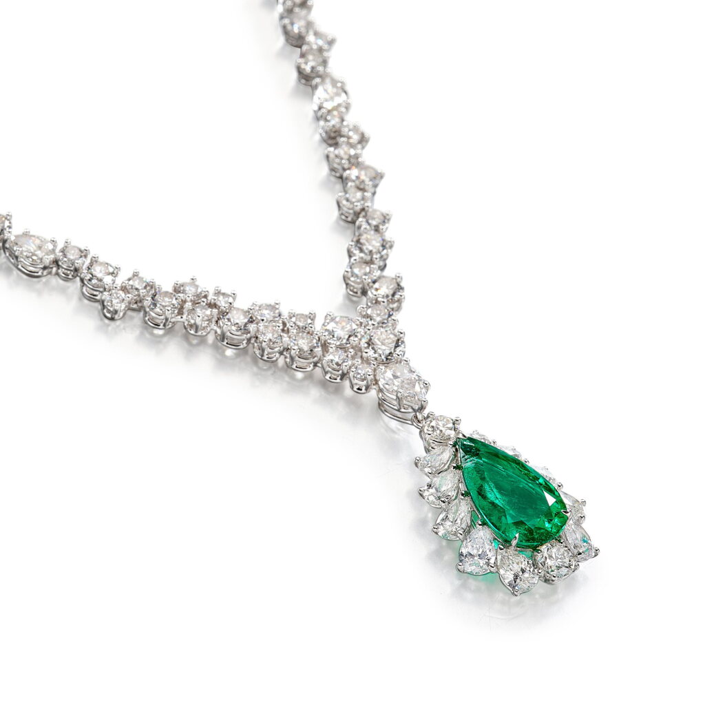 View full screen - View 1 of Lot 1896. Emerald and Diamond Pendent Necklace, Necklace by Harry Winston | 海瑞溫斯頓 鑽石項鏈 配 4.26克拉 天然「哥倫比亞」無油祖母綠 及 鑽石 掛墜.