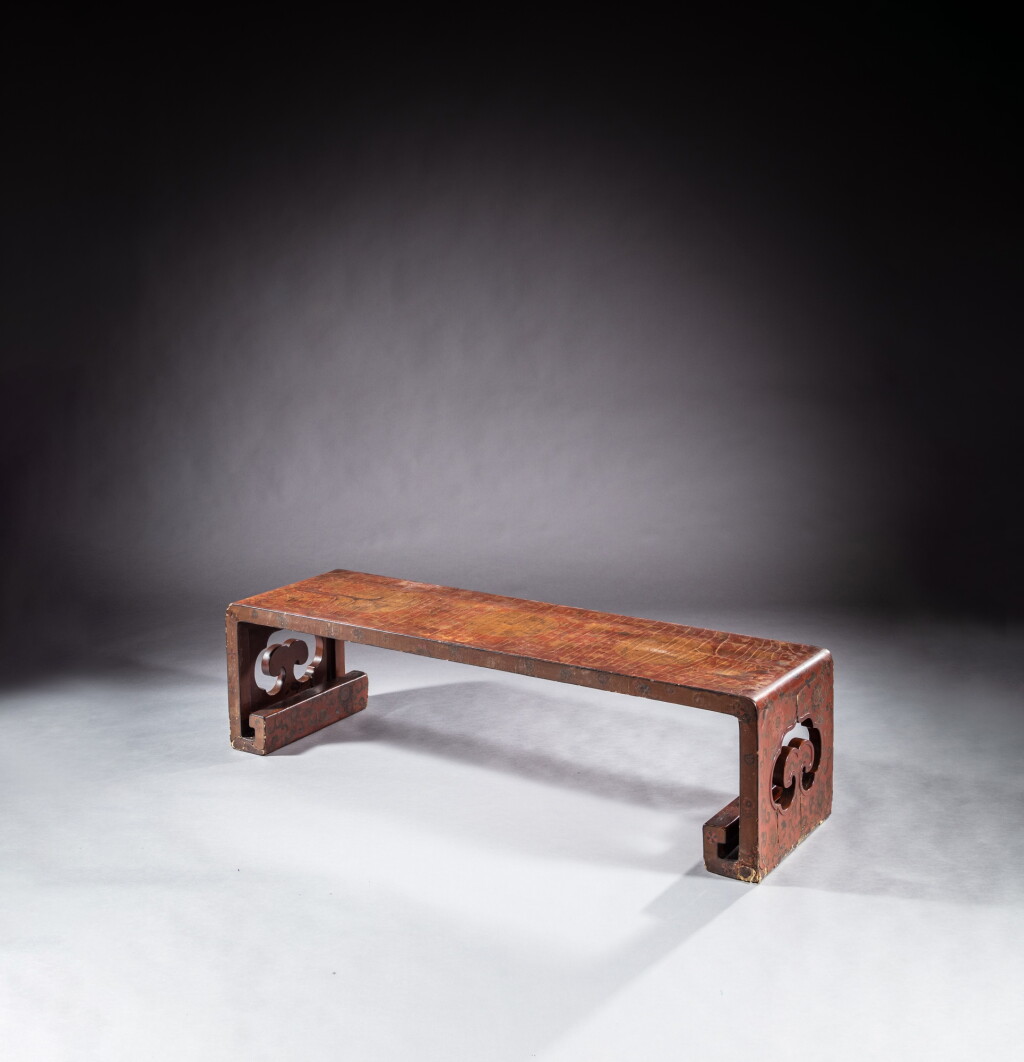 View full screen - View 1 of Lot 131. A 'qiangjin' and 'tianqi' lacquer low painting table, Qing dynasty, Kangxi period | 清康熙 戧金填漆龍紋長炕桌.