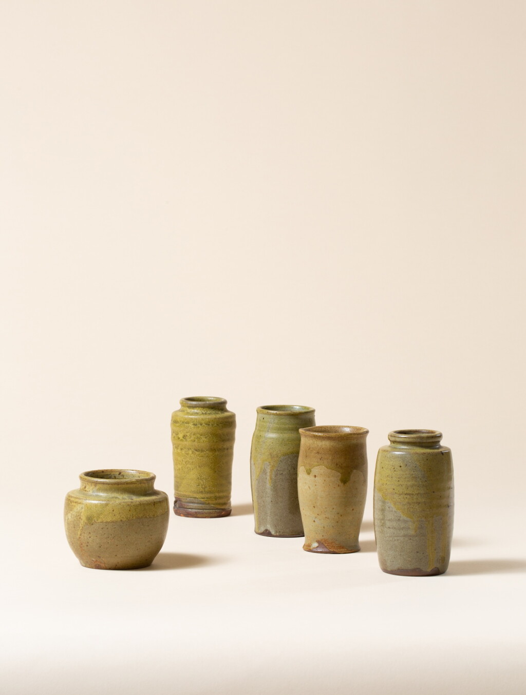 View full screen - View 1 of Lot 134. Cinq vases.