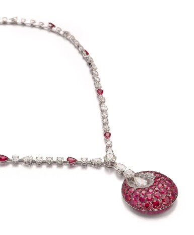 View full screen - View 1 of Lot 1272. GRAFF | 'BOMBÉ CLASSIC' DIAMOND AND RUBY PENDENT NECKLACE | 格拉夫 | 'Bombé Classic' 鑽石 配 紅寶石 項鏈.