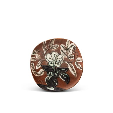 View full screen - View 1 of Lot 350. Vase au bouquet (A.R. 303).