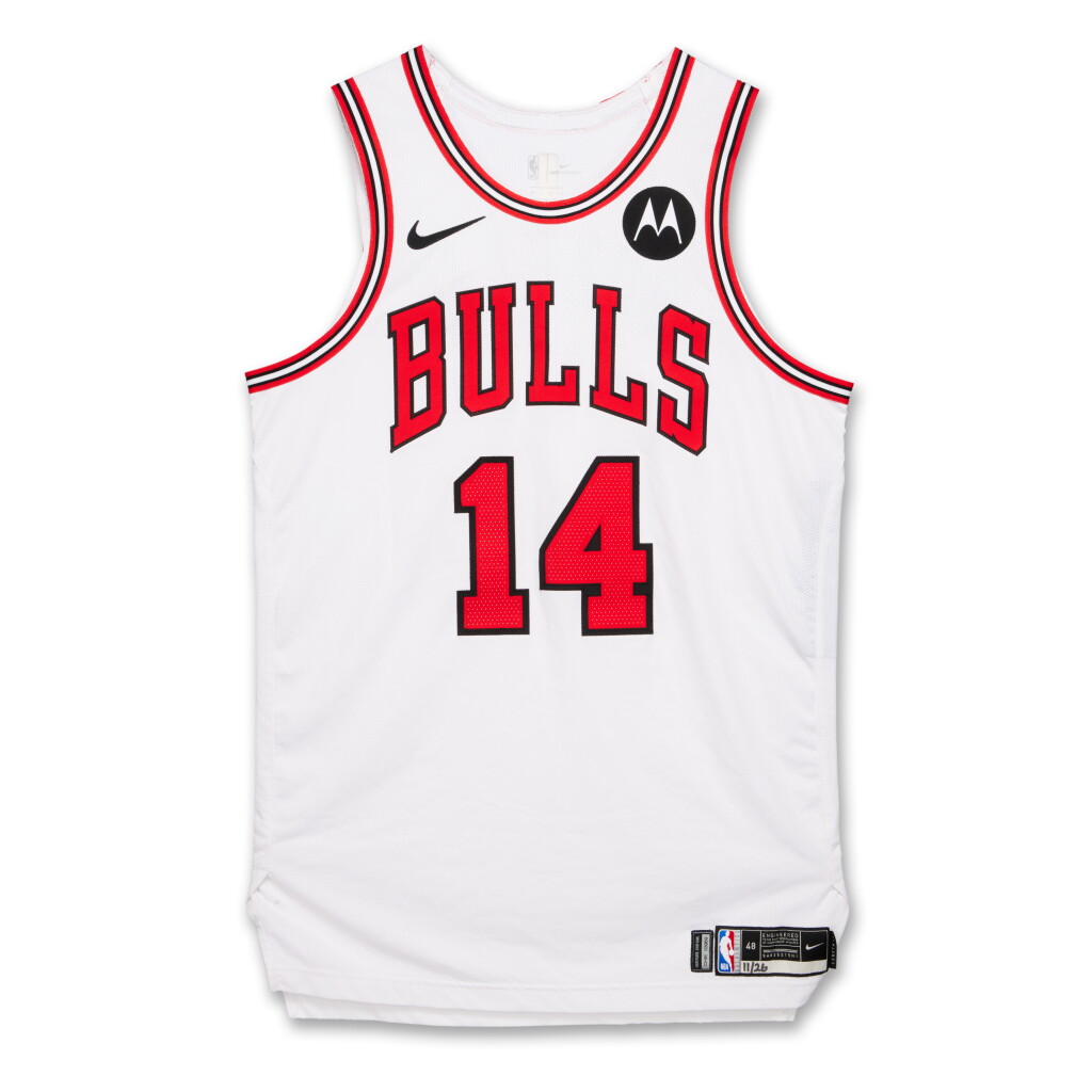 Voir en plein écran - Voir 1 du lot 151. Matas Buzelis Chicago Bulls 2024-2025 Game Issued Association Edition Jersey .