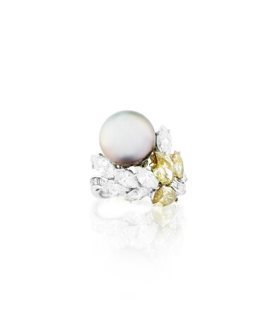 View full screen - View 1 of Lot 201. Bague perle de culture et diamants | Cultured pearl and diamond ring.