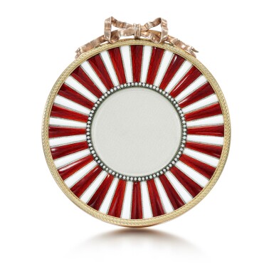 View full screen - View 1 of Lot 61. A FABERGÉ SILVER-GILT AND GUILLOCHÉ ENAMEL FRAME, WORKMASTER MICHAEL PERCHIN, ST PETERSBURG, 1899-1903.