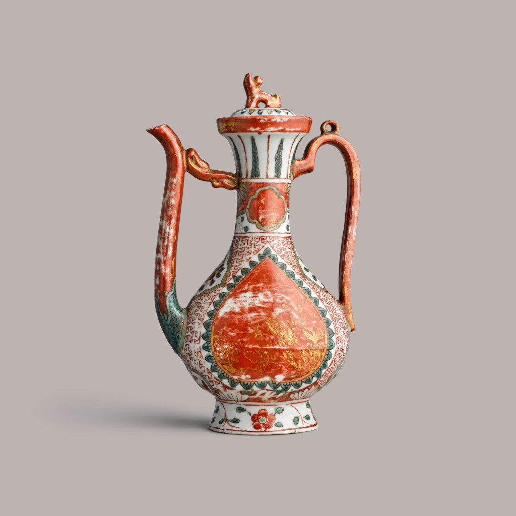 View full screen - View 1 of Lot 316. A small Kinrande ewer and cover Ming dynasty, 16th century | 明十六世紀 五彩描金執壺.