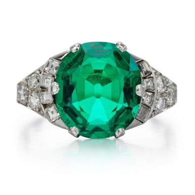 View full screen - View 1 of Lot 40. Emerald Ring, 1930s.