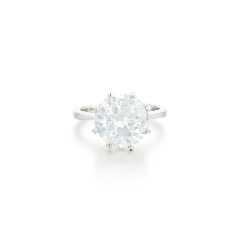 View full screen - View 1 of Lot 63. Bague diamant | Diamond ring.