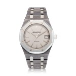 REFERENCE 14790TT ROYAL OAK A TANTALUM AND STAINLESS STEEL AUTOMATIC WRISTWATCH WITH DATE AND BRACELET, CIRCA 2000