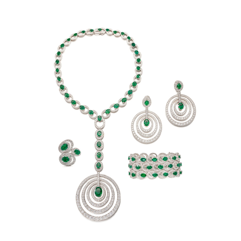 View full screen - View 1 of Lot 1681. EMERALD AND DIAMOND PARURE | SCHREINER | 祖母綠 配 鑽石 項鏈 及 手鏈 及 耳環 及 戒指套裝 .