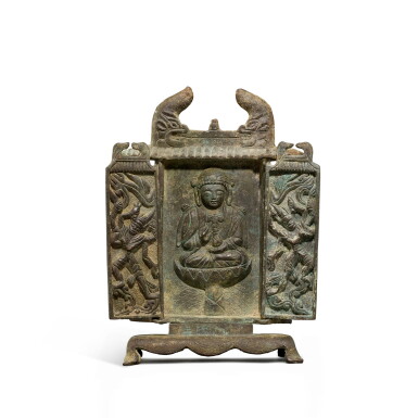 View full screen - View 1 of Lot 3572. A bronze Buddhist niche, Liao dynasty | 遼 青銅一佛二天王龕.