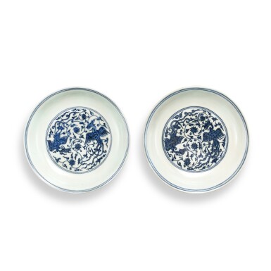 View full screen - View 1 of Lot 3380. A pair of blue and white 'phoenix' dishes, Marks and and period of Chenghua | 明成化 青花鳳紋碟 一對 .