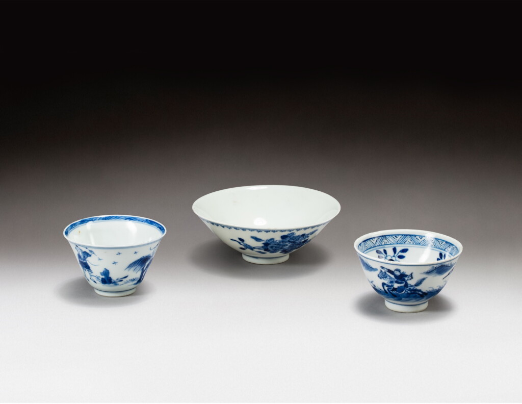 View full screen - View 1 of Lot 151. Three blue and white 'floral' cups, Qing dynasty | 清 青花花卉紋盃一組三件.
