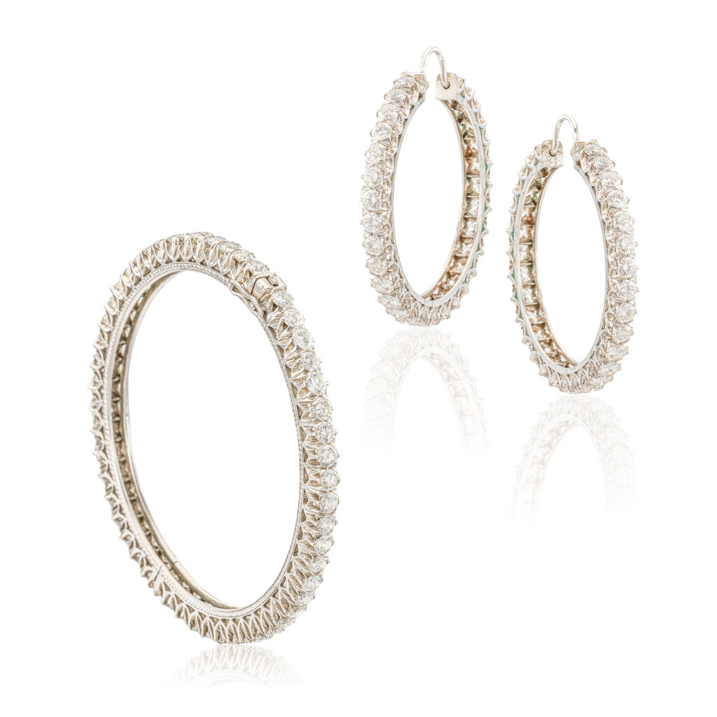 View full screen - View 1 of Lot 1613. DIAMOND DEMI-PARURE | 鑽石 手鐲 配 耳環套裝.
