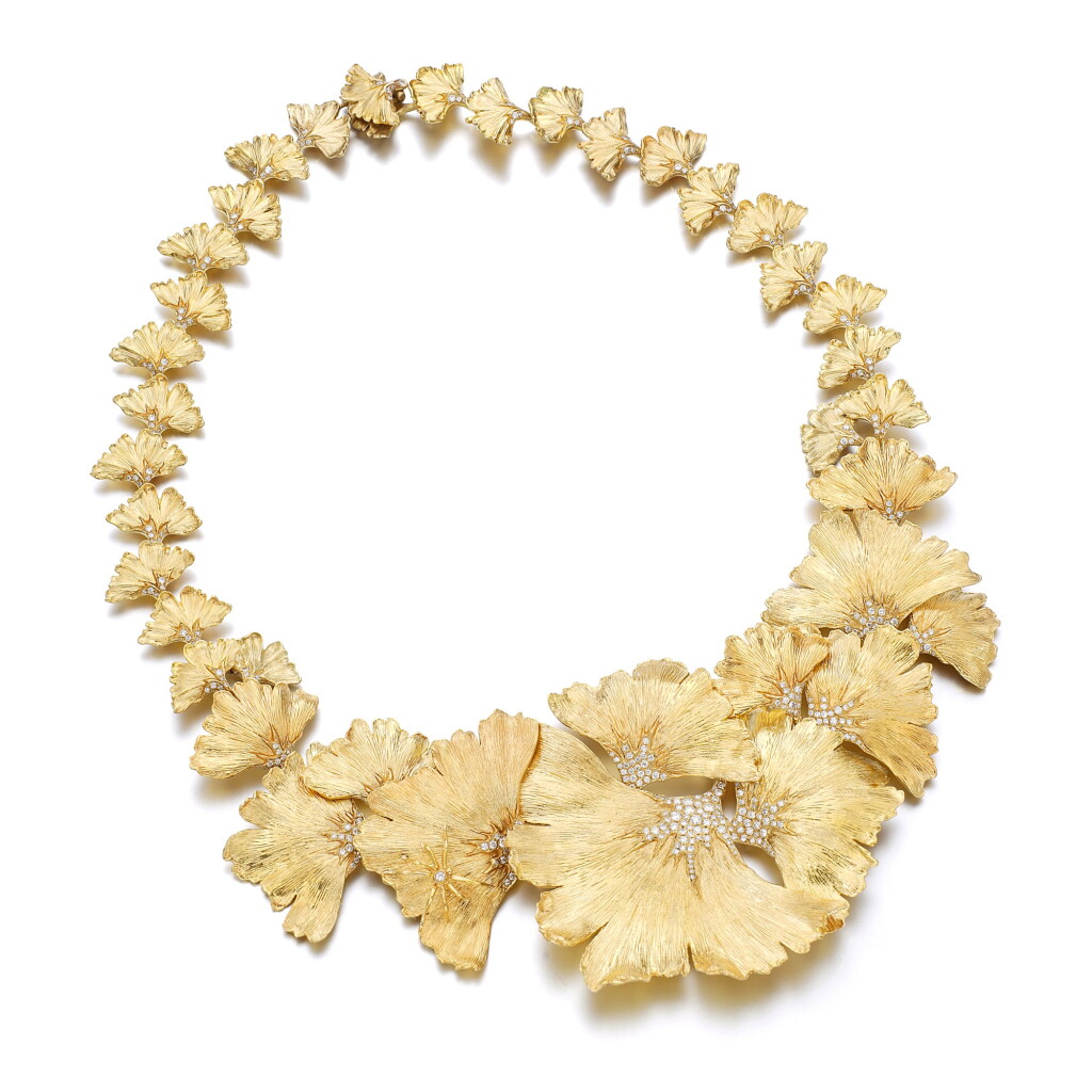 View full screen - View 1 of Lot 1153. Gold and diamond necklace.