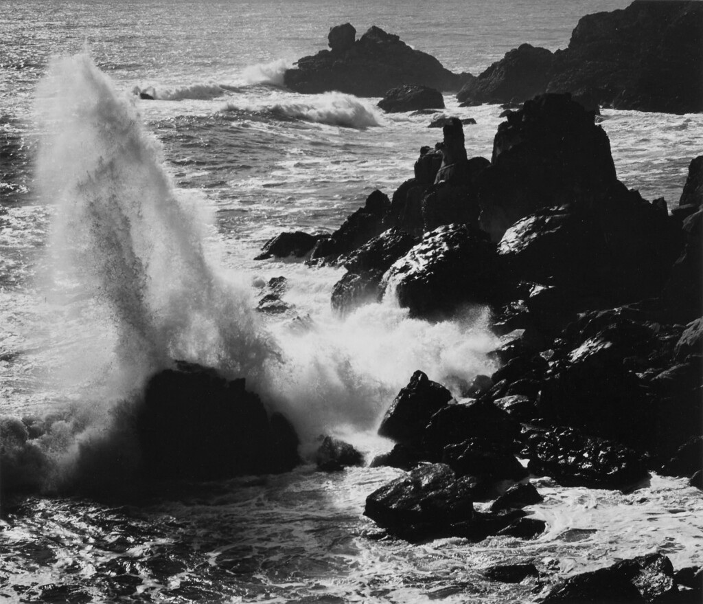 Voir en plein écran - Voir 1 du lot 20. 'Storm Surf and Rocks, Timber, Cove, Cal.'.