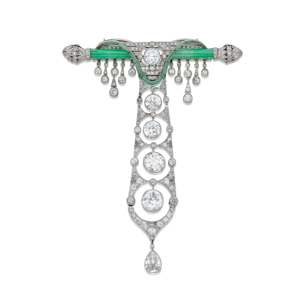View full screen - View 1 of Lot 36. Jade and Diamond Pendant-Brooch.