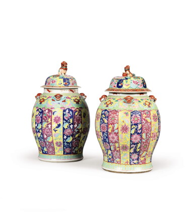 View full screen - View 1 of Lot 233. A MATCHED PAIR OF CHINESE FAMILLE ROSE PORCELAIN COVERED VASES, QING DYNASTY, 19TH-20TH CENTURY | DEUX POTICHES COUVERTES EN PORCELAINE DE LA FAMILLE ROSE, CHINE, DYNASTIE QING, XIXE-XXE SIÈCLE.