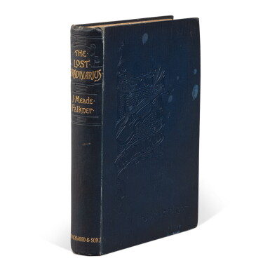 Voir en plein écran - Voir 1 du lot 1029. Falkner, J. Meade | The Lost Stradivarius, first edition of the popular ghost tale.