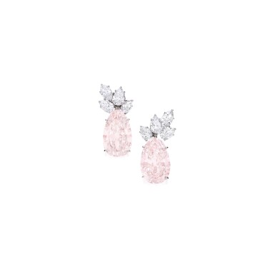 View full screen - View 1 of Lot 481. PAIR OF FANCY LIGHT BROWN-PINK AND DIAMOND EARCLIPS, HARRY WINSTON | 淡彩棕粉紅色鑽石配鑽石耳環一對,海瑞溫斯頓.