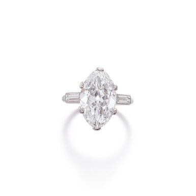 View full screen - View 1 of Lot 594. Diamond ring, circa 1947 | 卡地亞鑽石戒指,年份約1947.