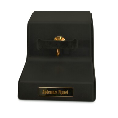 View full screen - View 1 of Lot 145. Winding display Circa 1985.