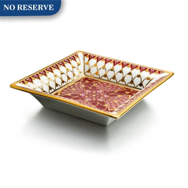 View full screen - View 1 of Lot 8064. Patek Philippe | Porcelain de Limoges, A commemorative Limoges porcelain and enamel dish, Circa 2020 | 百達翡麗 | Porcelain de Limoges 利摩日陶瓷及琺瑯擺飾盤,約2020年製.