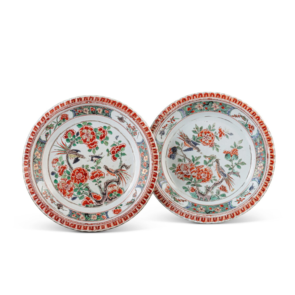 View full screen - View 1 of Lot 727. A pair of famille-verte 'birds and flowers' dishes, Qing dynasty, Kangxi period.