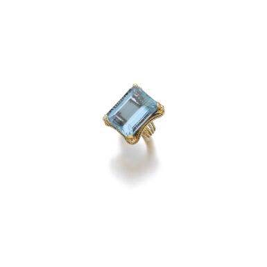 View full screen - View 1 of Lot 134. AQUAMARINE RING.