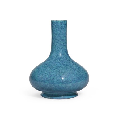 View full screen - View 1 of Lot 144. A 'robin's egg'-glazed bottle vase, Qing dynasty, 18th century | 清十八世紀 爐鈞釉荸薺瓶 .