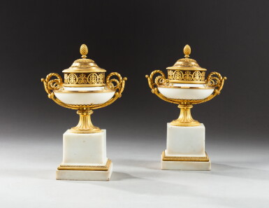View full screen - View 1 of Lot 43. A pair of gilt-bronze mounted white marble cassolettes made as pots-pourris, Louis XVI, circa 1780 | Paire de cassolettes formant pots-pourris en marbre blanc et monture de bronze doré d'époque Louis XVI, vers 1780.